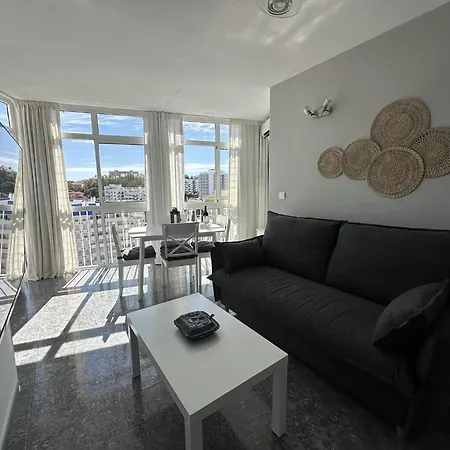 Apto Vistas Al Mar A 1 Min De La Playa Apartment Benalmadena
